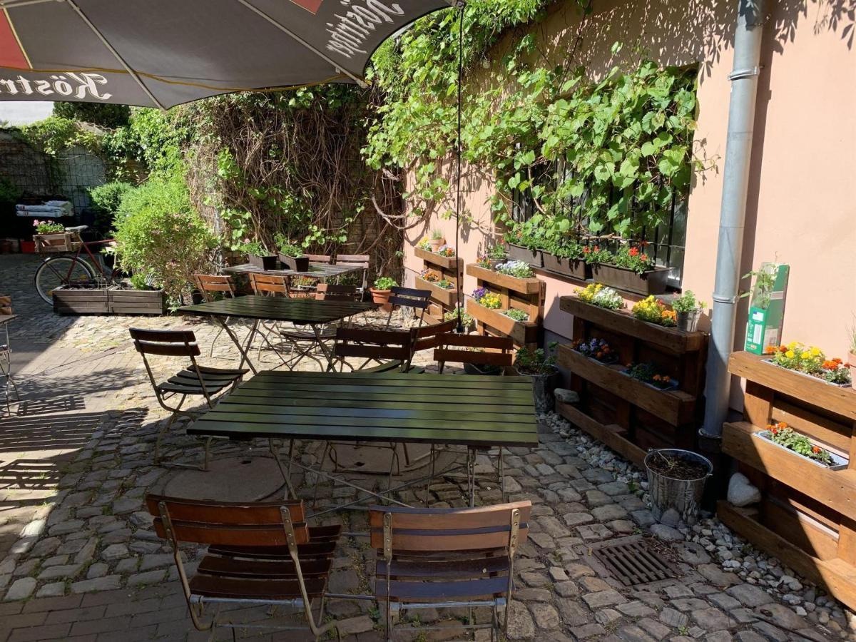 Altes Brauhaus Hotel Weissenfels Bagian luar foto