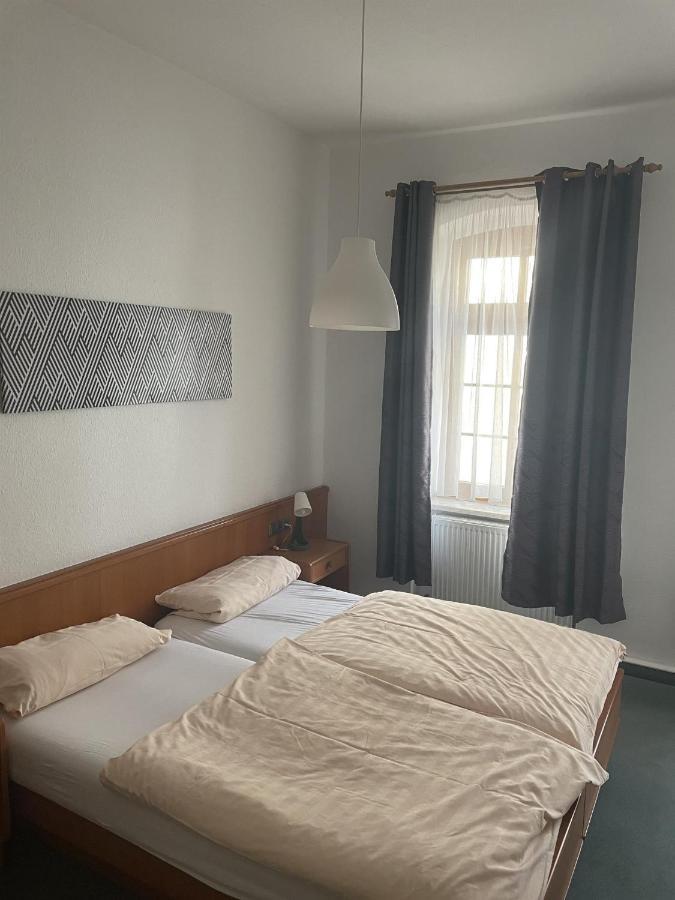 Altes Brauhaus Hotel Weissenfels Bagian luar foto